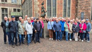 Guppenfoto vor Musikanten